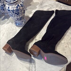 Black suede sz 8 Knee-High Women's Boots